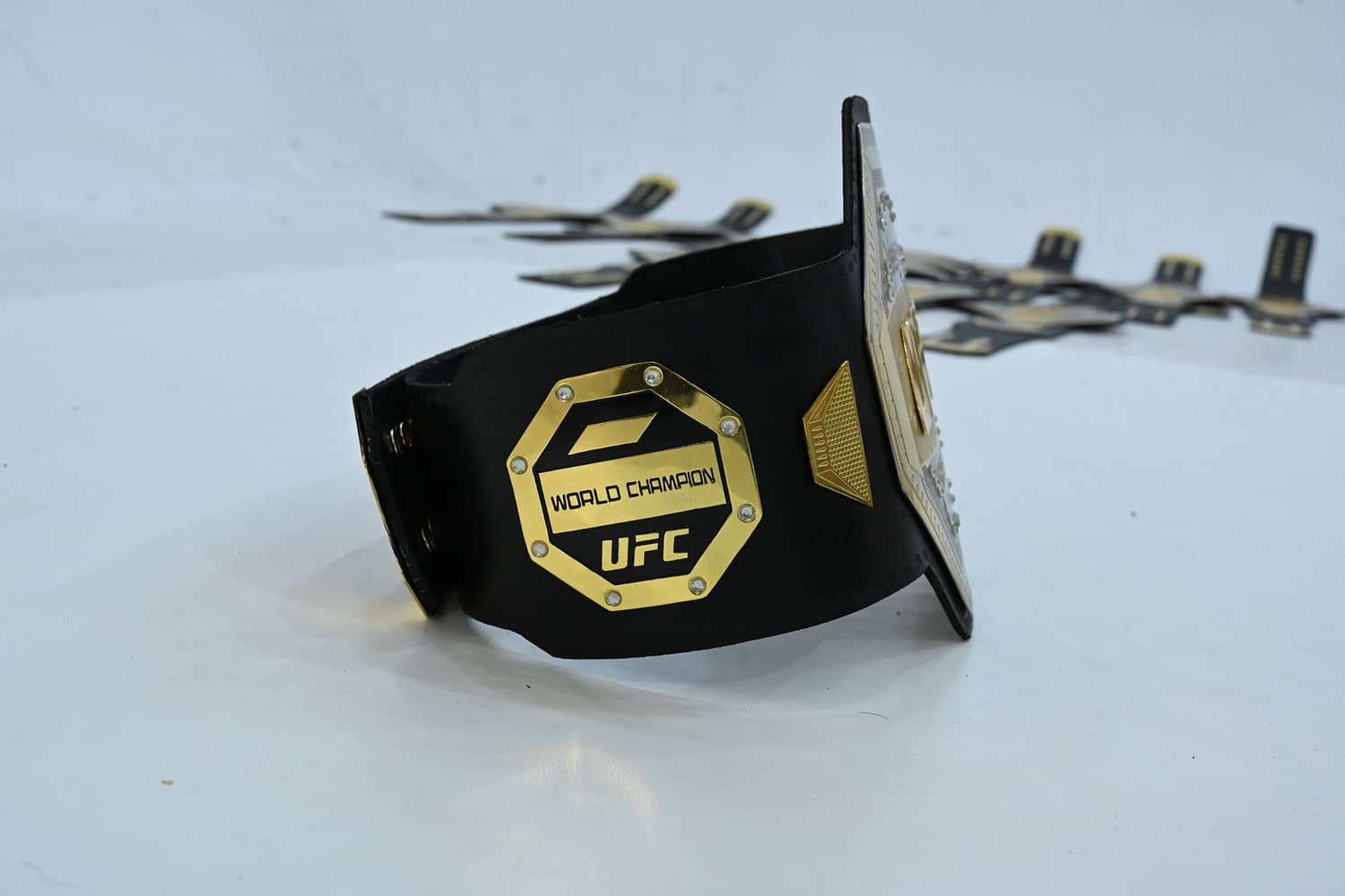 UFC Replica Champion Belt – Premium Collectible Trophy - BFW-CB-4017 - Image 5